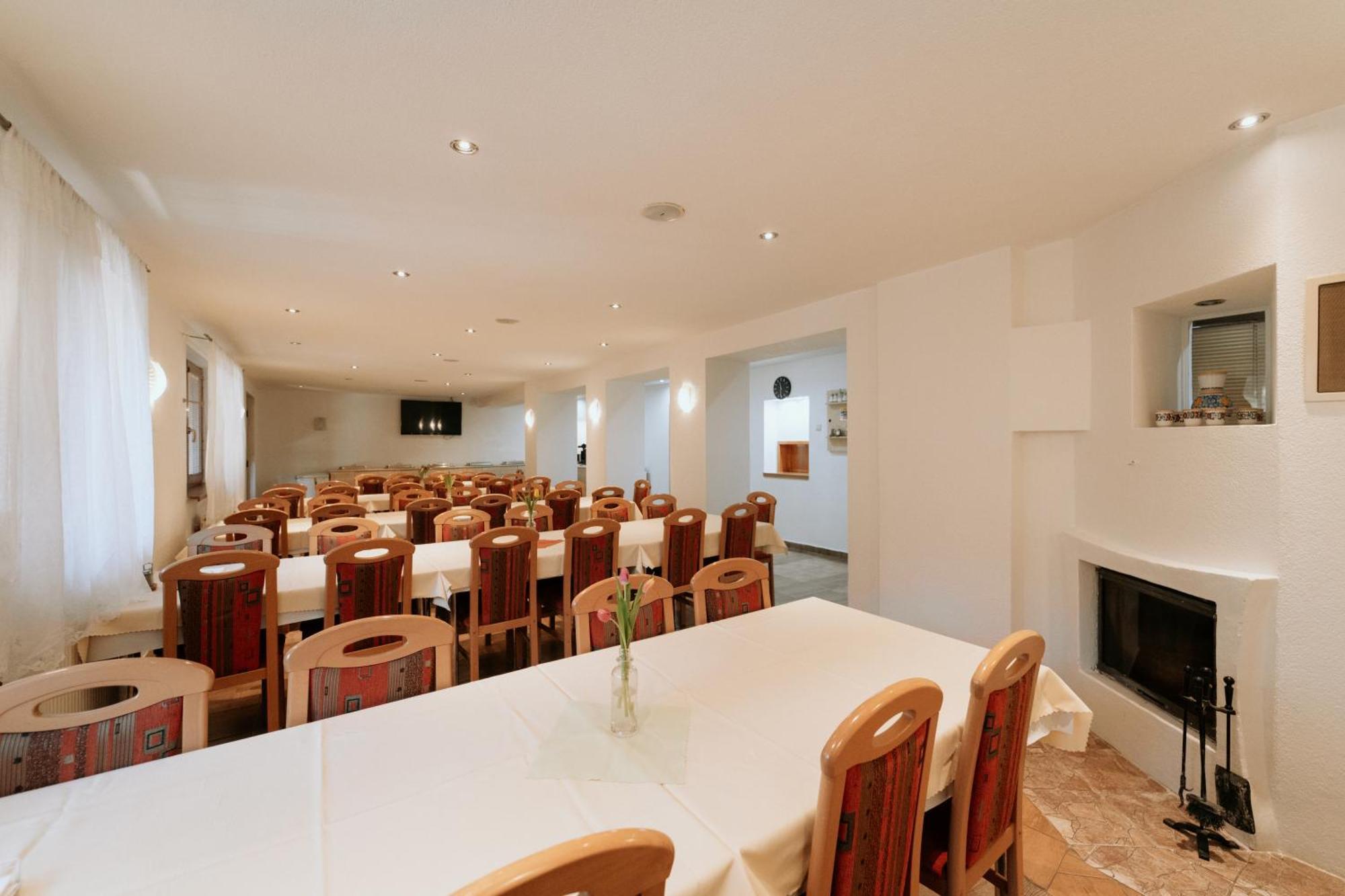 Horsky Hotel Bartoska Cremosne Exterior photo